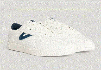 トレントンのスニーカーで、日常にスウェーデンの上質な1足を